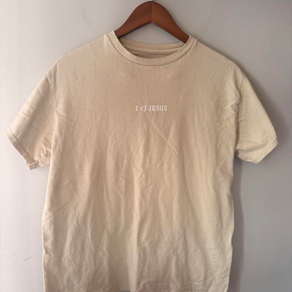 HWLF he would love first Cream "I <3 Jesus" graphic tee